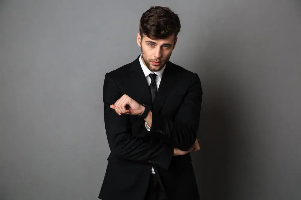 Smart Buying Tips for Blazers and Men's Suits in Dubai