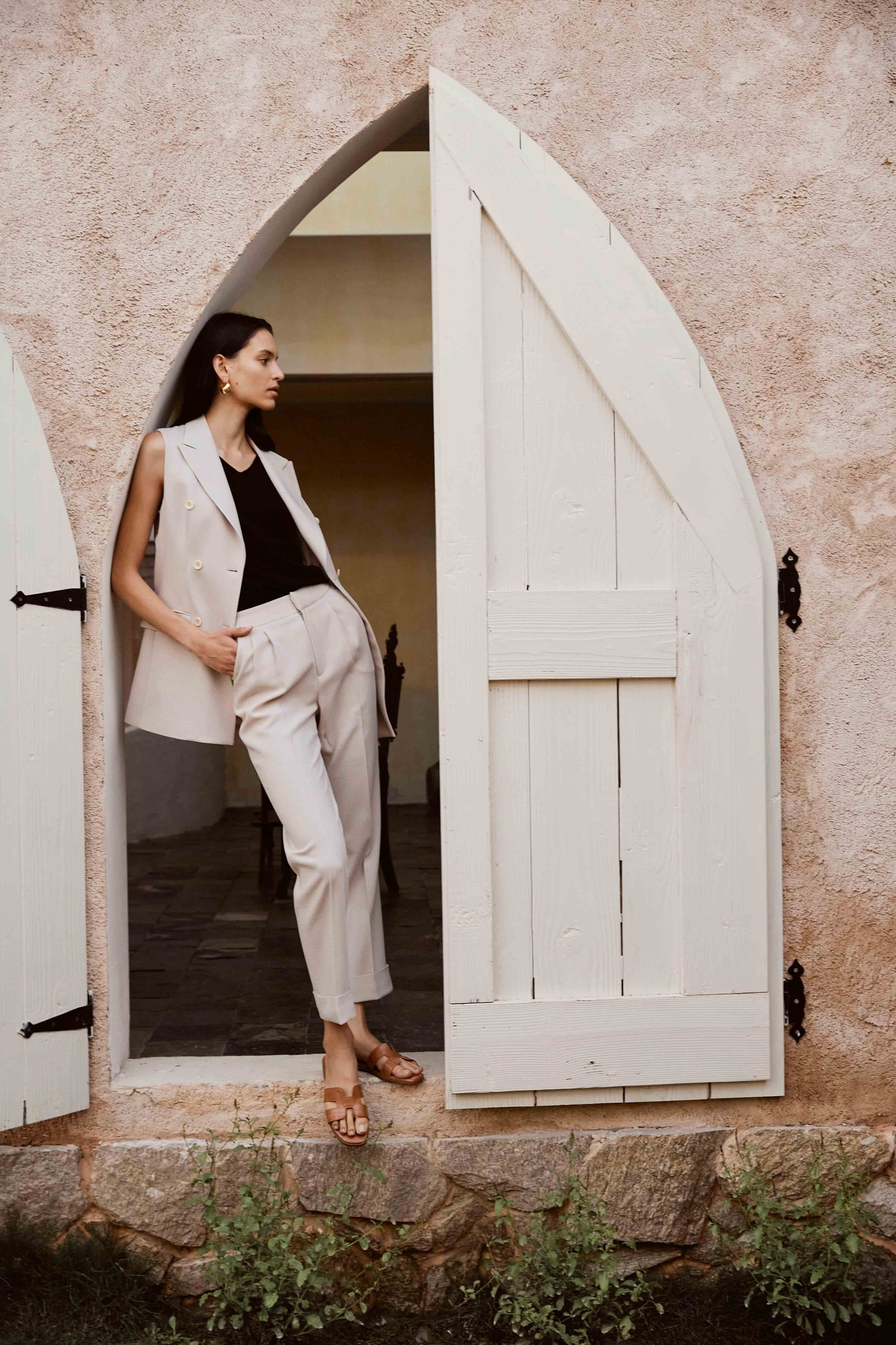 Sleeveless Double-Breasted Suit with Pants for Women