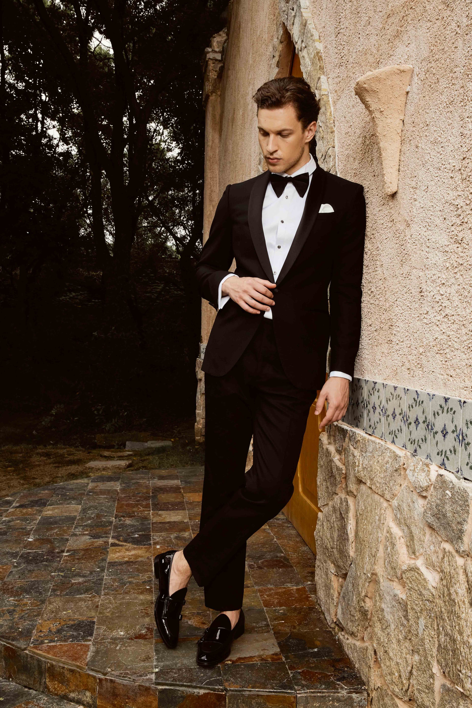 Standard Black Suit Set