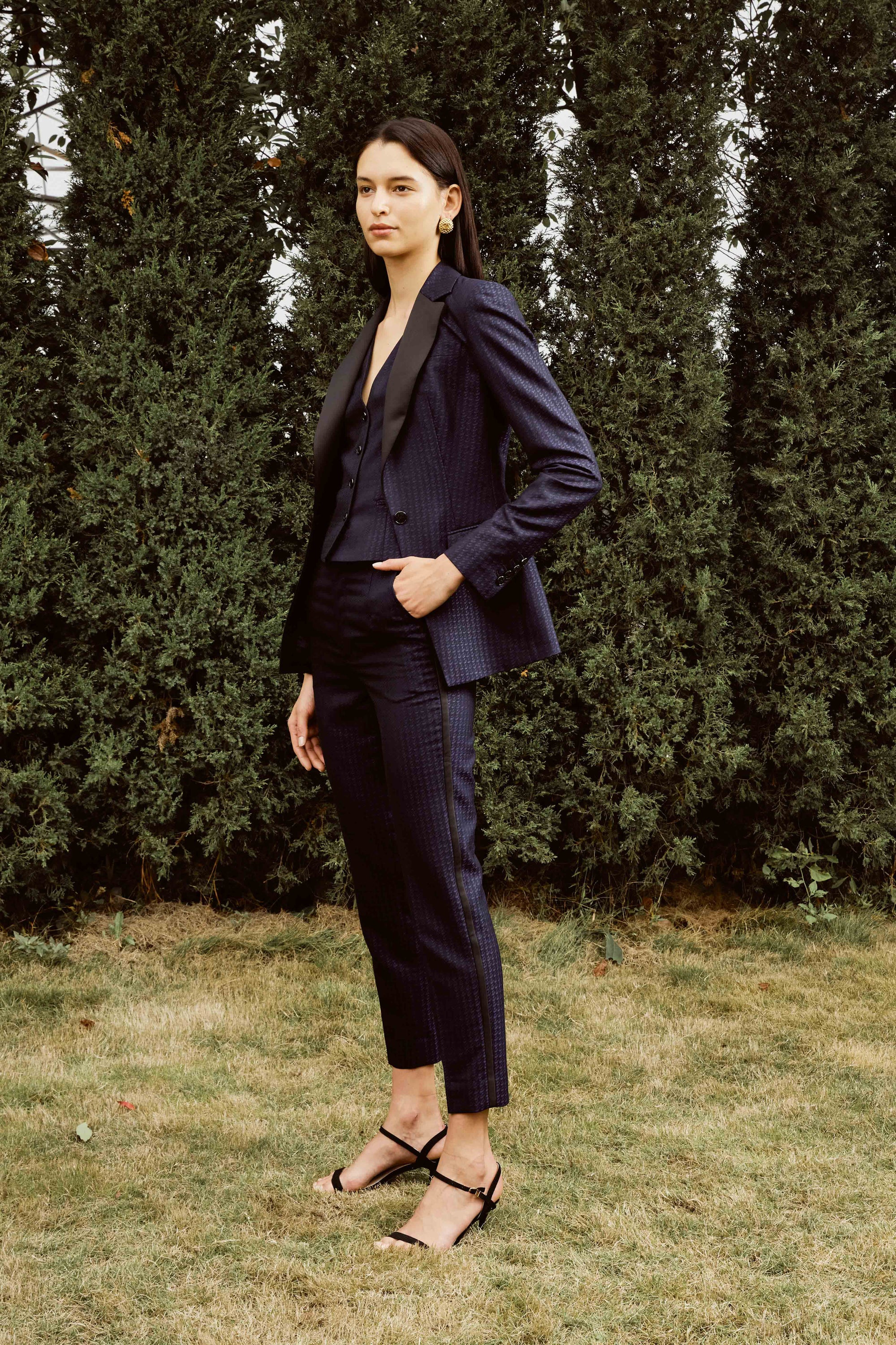 Black and Blue Textile Designed Suit Set with Vest for Women