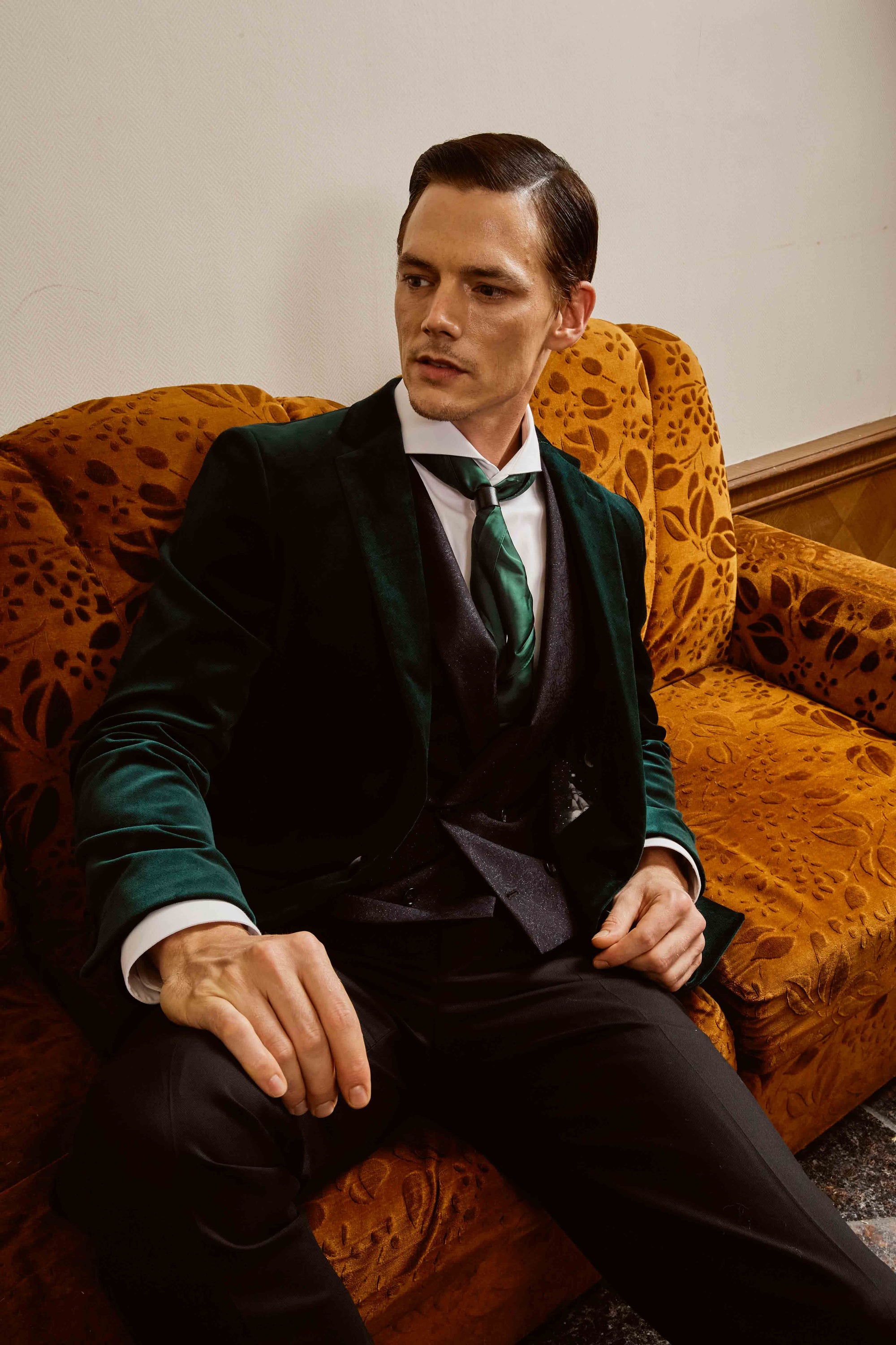 Green Cotton Suit Set with Glazing Vest