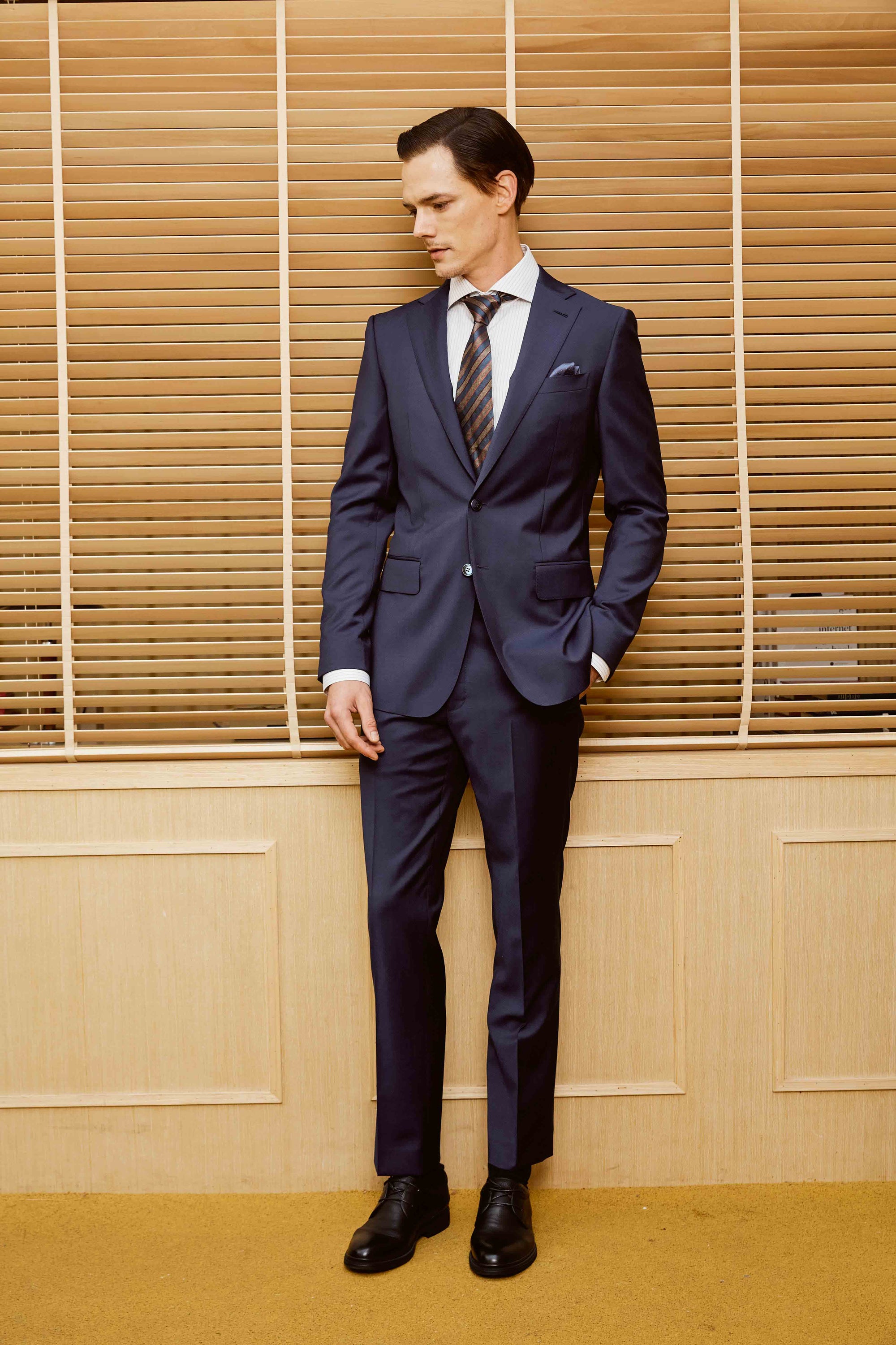 Men's Sleek Dark Blue Suit Set with White Striped Shirt
