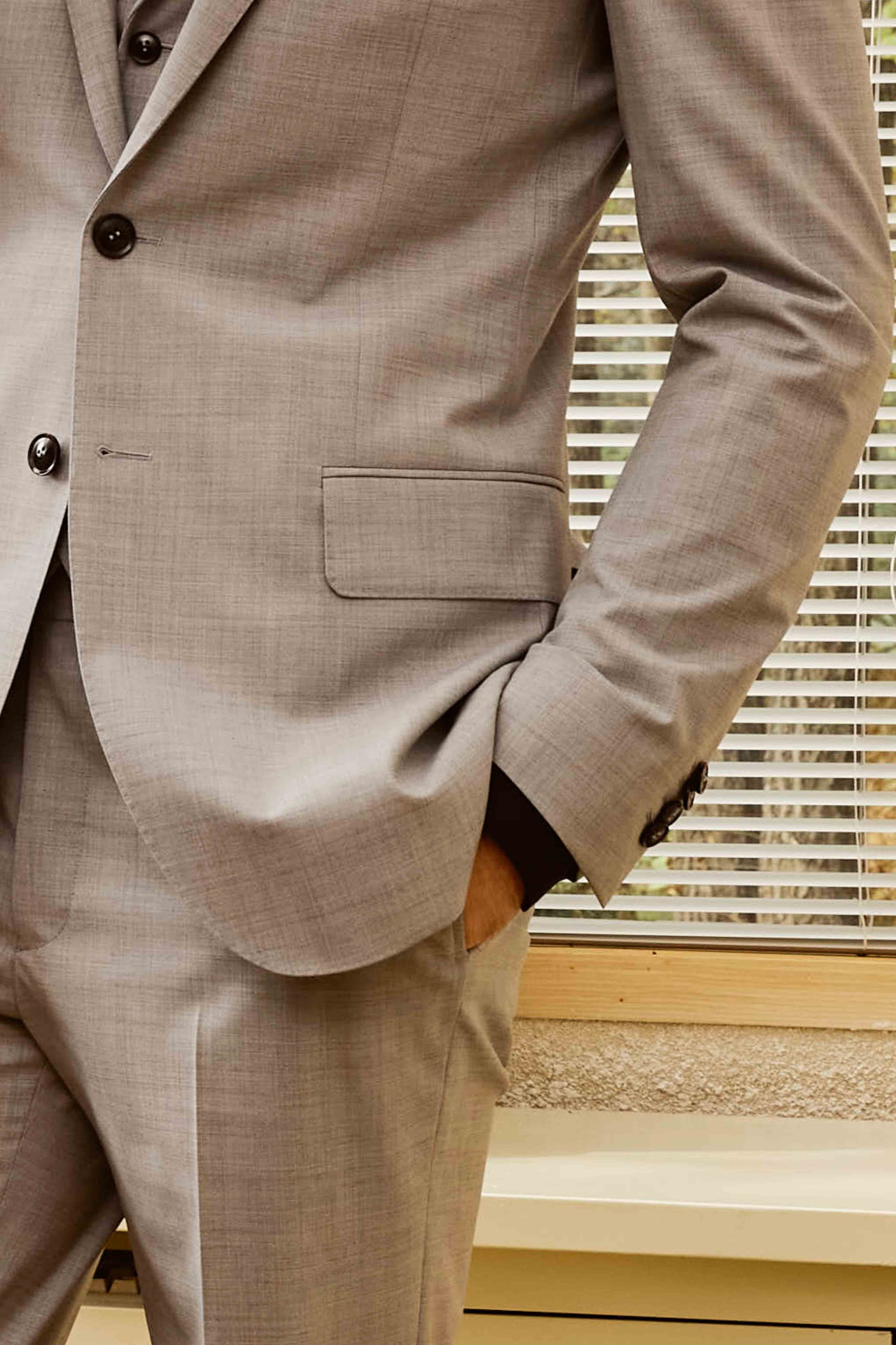  Mens suit 