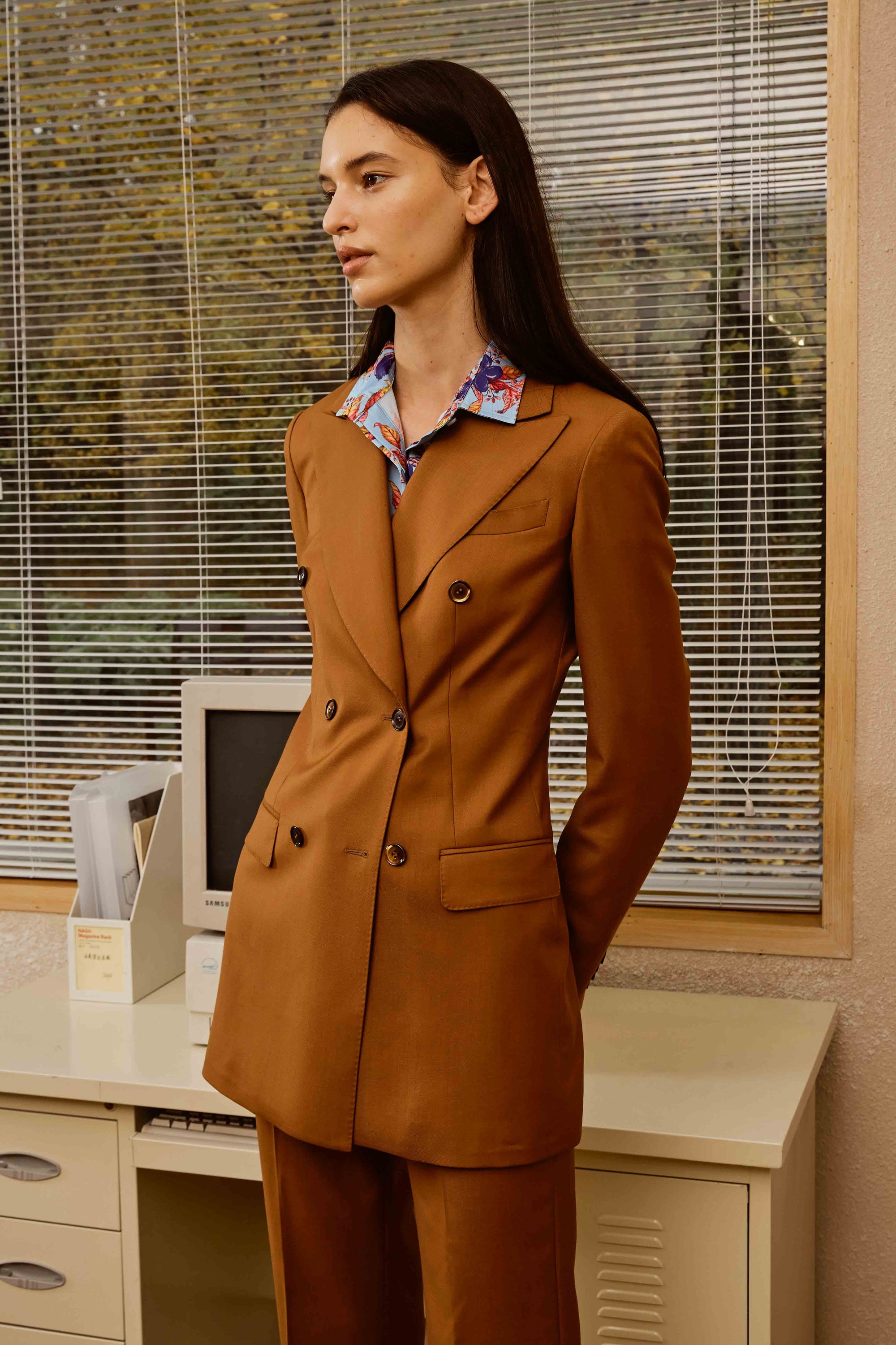 Golden Brown Double-Breasted Suit Set with Customized Printed Shirt for Women