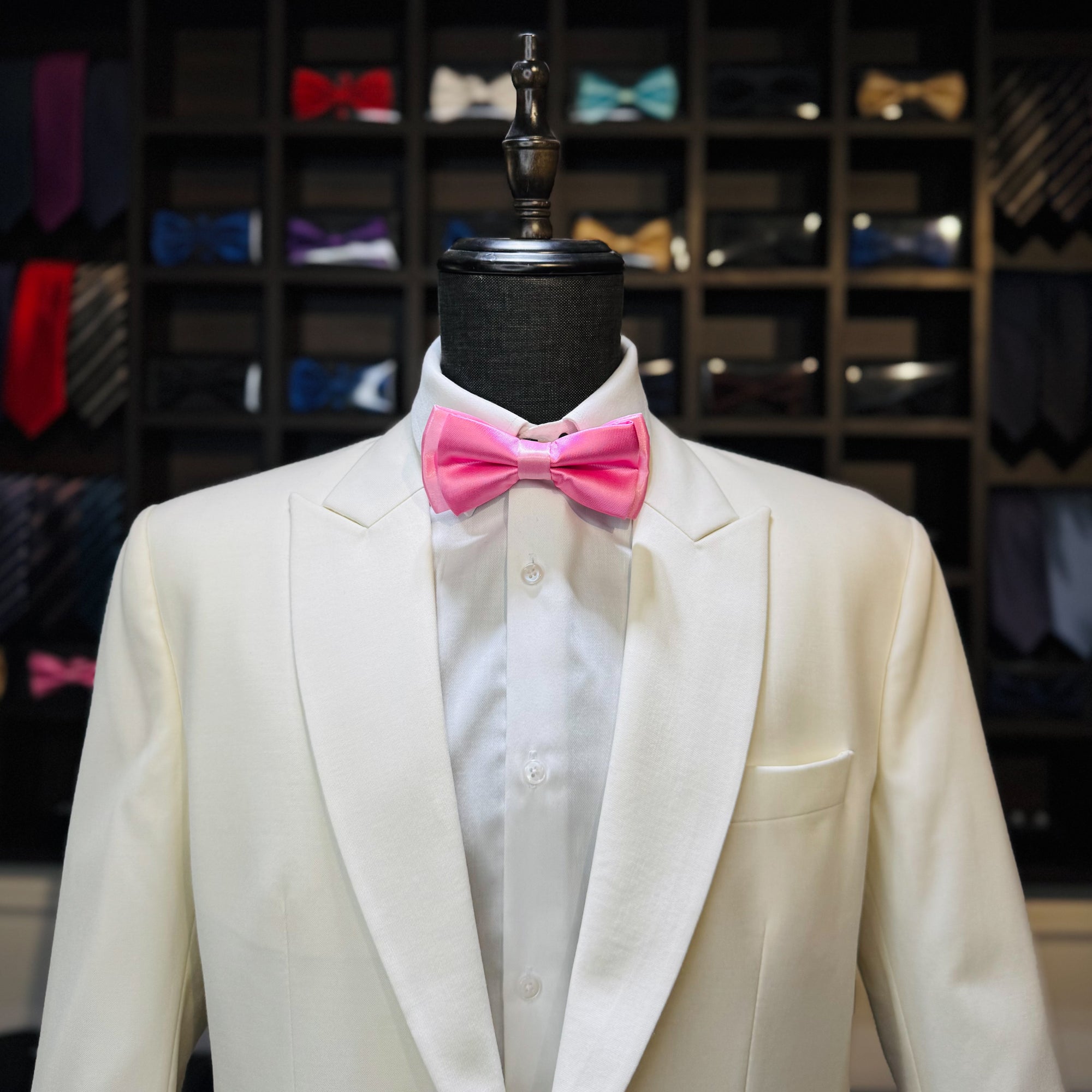 Elegant Pink Bow Tie