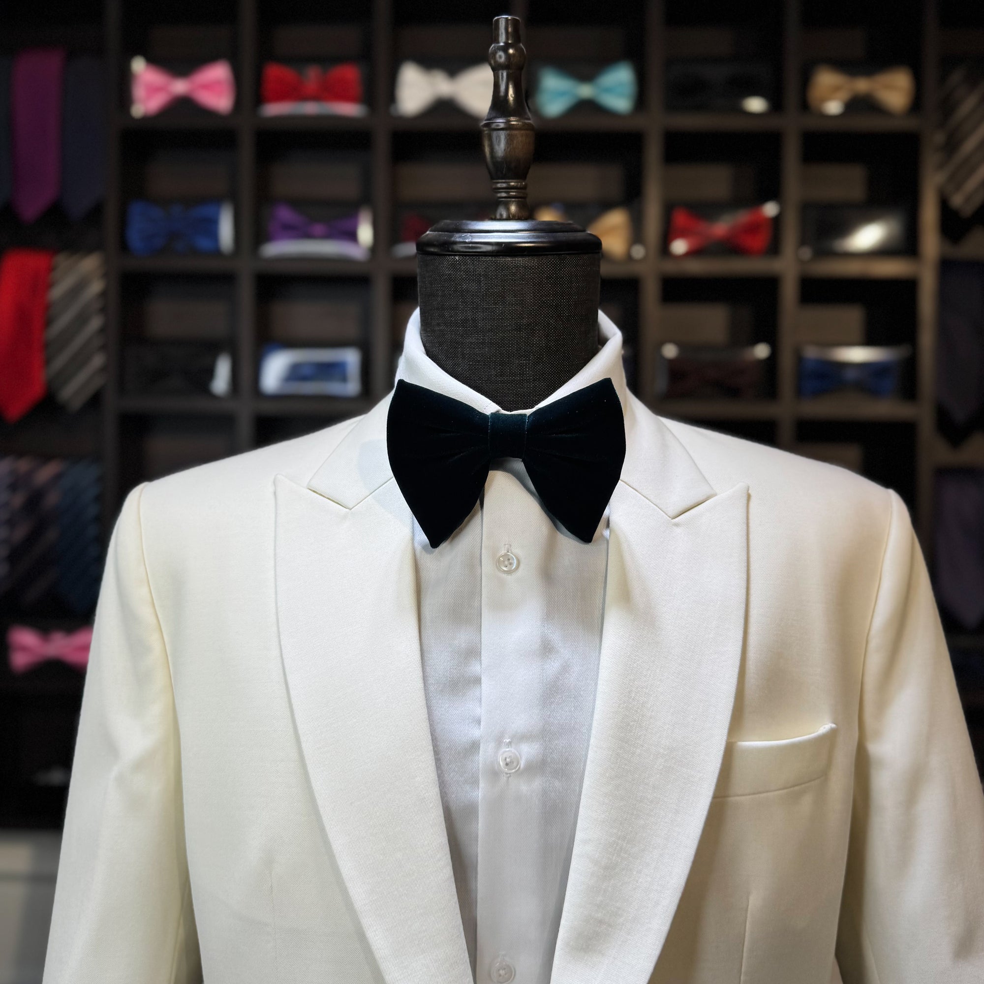 Luxurious Black Velvet Bow Tie